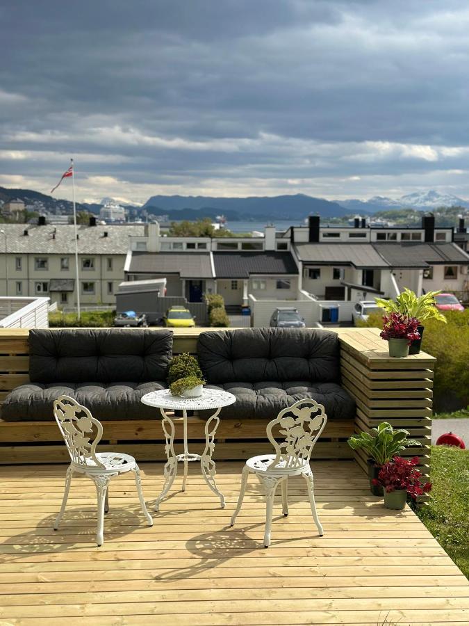 Basement Apartment With Parking Ålesund Eksteriør billede